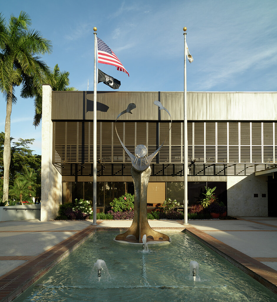 Homage to the Sun at Naples City Hall